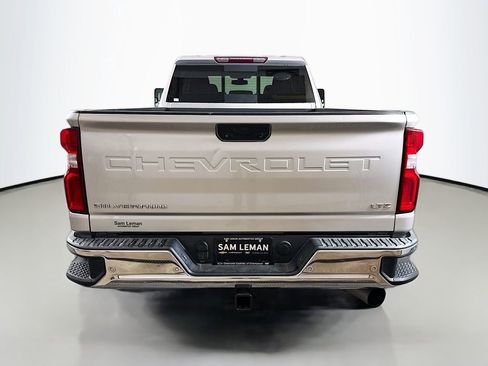 Used 2020 Chevrolet Silverado 3500 LTZ w/ LTZ Plus Package AWD/4WD image 6