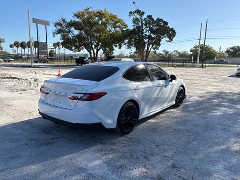 Used 2025 Toyota Camry SE w/ Multimedia Upgrade Package image 4
