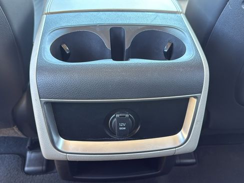 Used 2024 Kia Carnival LX image 27