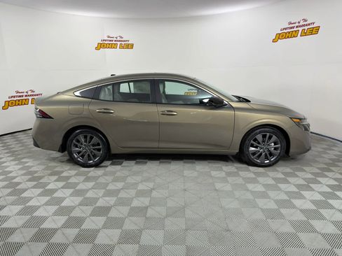 New 2026 Nissan Sentra SL w/ Floor Mat Package image 7