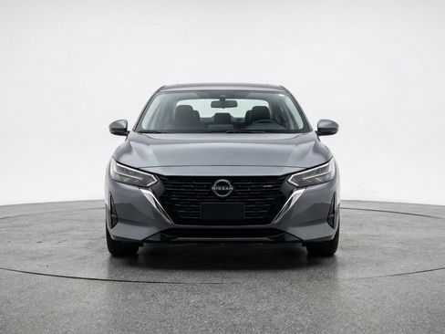 Used 2025 Nissan Sentra S FWD image 2