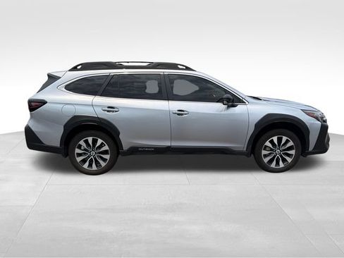 Certified 2025 Subaru Outback Limited XT AWD/4WD image 8