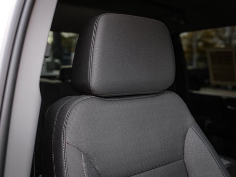 Used 2025 Chevrolet Silverado 2500 Custom w/ Custom Value Package image 34