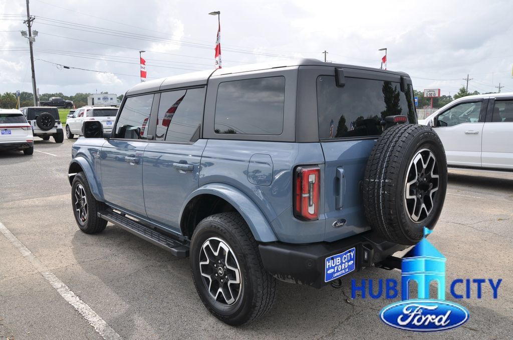 Used 2024 Ford Bronco Outer Banks AWD/4WD image 3