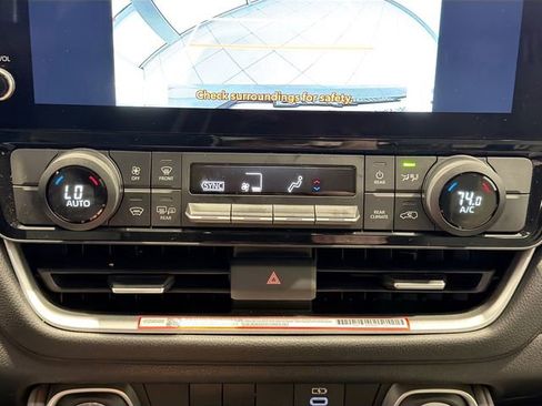 Certified 2025 Toyota Grand Highlander FWD image 13