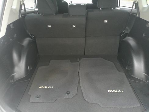 Used 2018 Toyota RAV4 XLE image 34