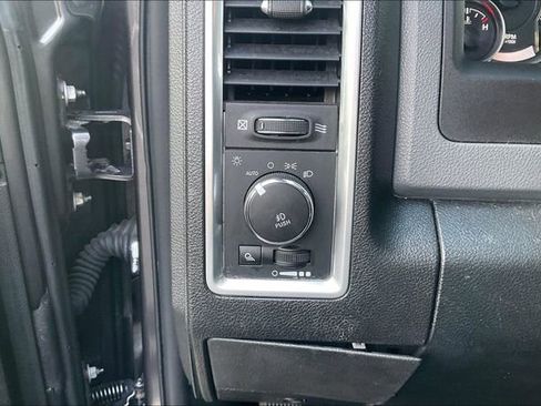 Used 2018 RAM 1500 Big Horn image 33