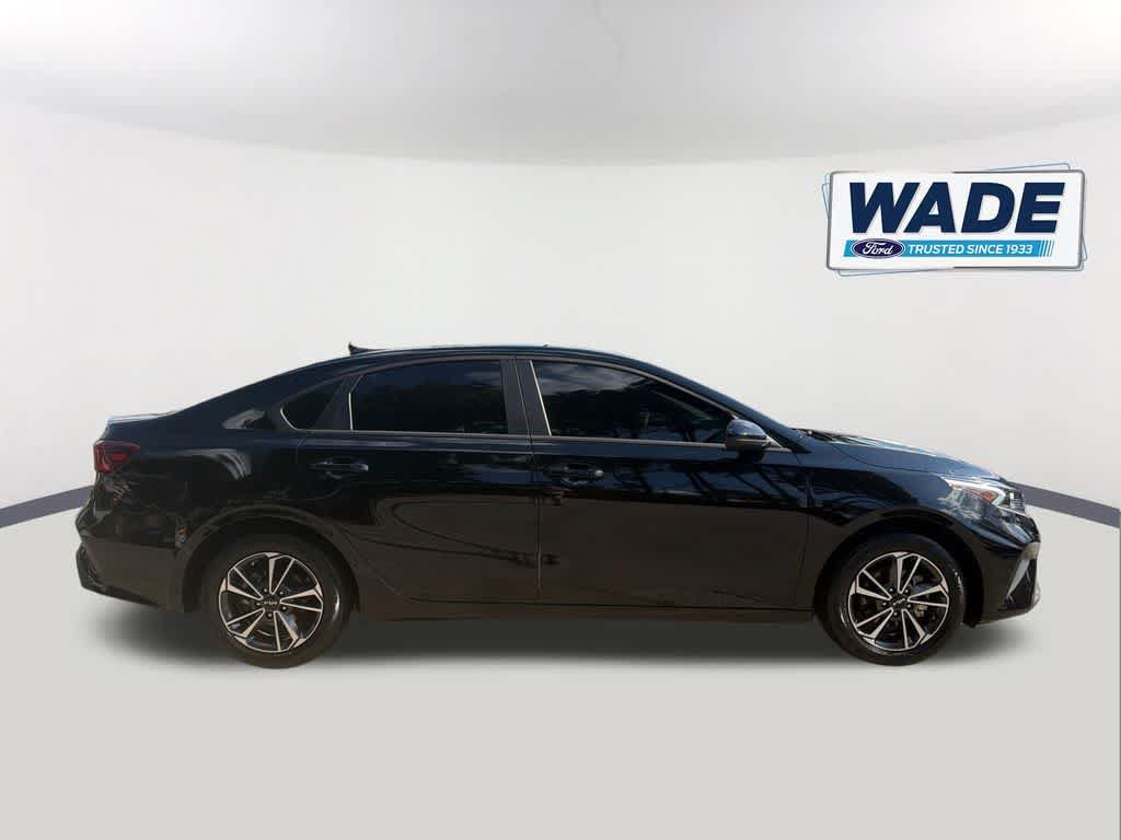 Used 2024 Kia Forte LXS FWD image 4