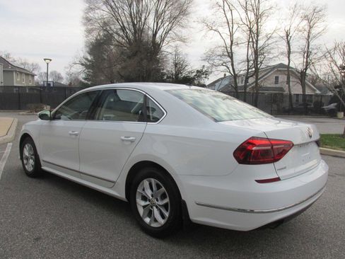 Used 2017 Volkswagen Passat 1.8T S image 29