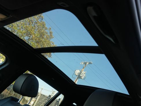 Used 2020 BMW X7 xDrive40i w/ M Sport Package image 11