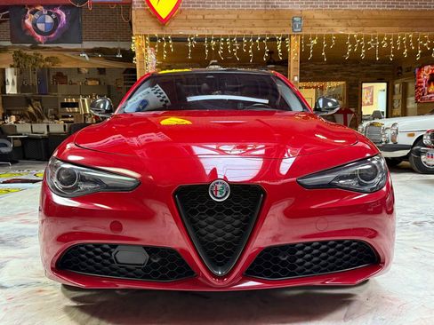 Used 2020 Alfa Romeo Giulia Ti AWD/4WD image 2