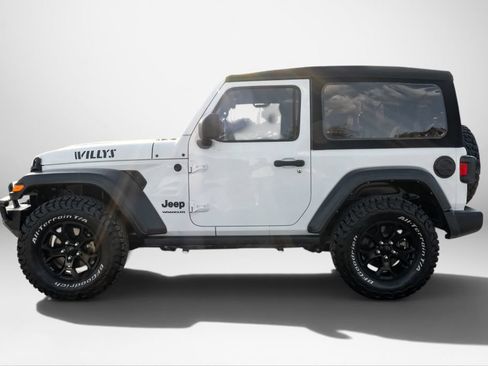 Used 2022 Jeep Wrangler Sport AWD/4WD image 9
