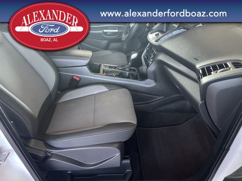 Used 2019 Ford Escape SE FWD image 13