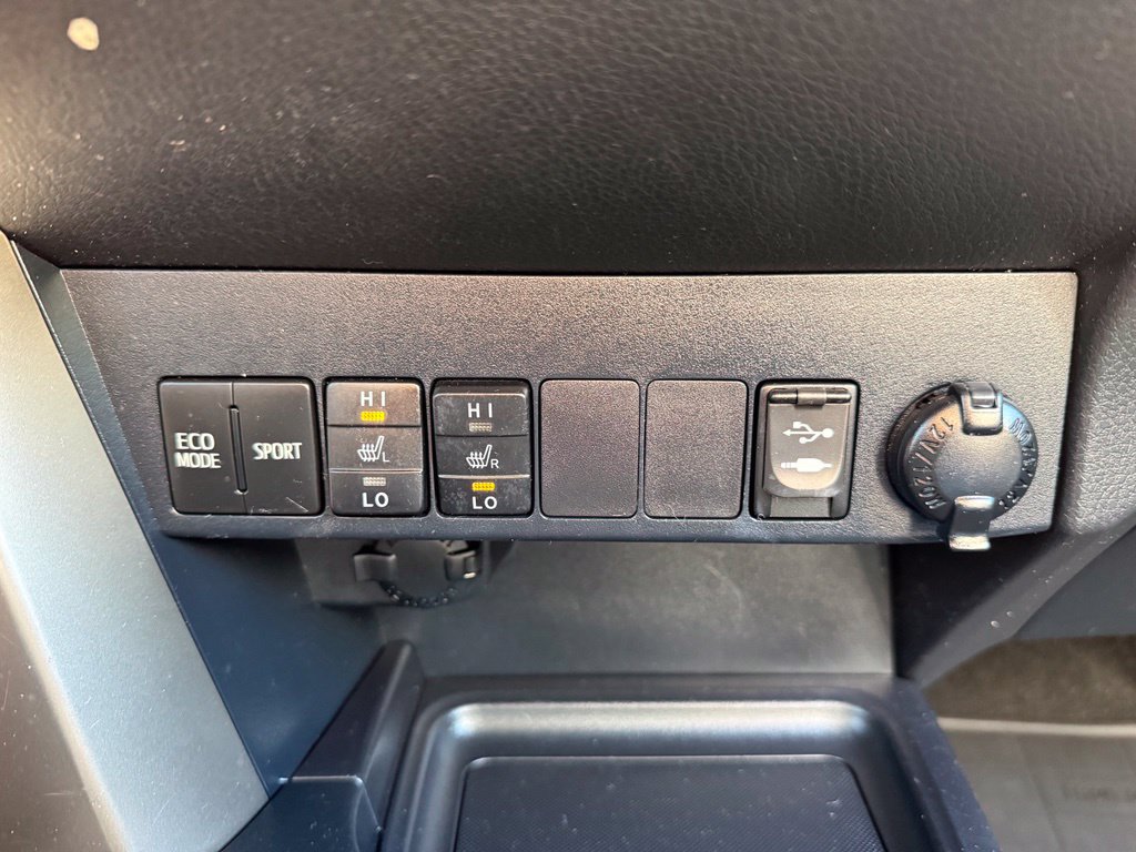 Used 2013 Toyota RAV4 Limited AWD/4WD image 33