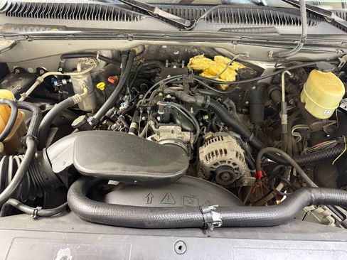 Used 2002 Chevrolet Silverado 3500 4X2 4dr Extended Cab image 64