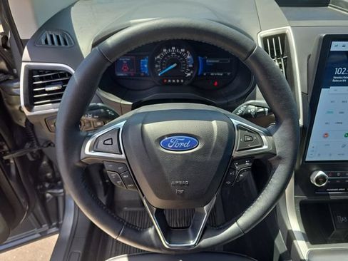 Certified 2024 Ford Edge SEL w/ Convenience Package AWD/4WD image 17