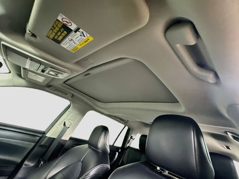Used 2021 Toyota Highlander XLE FWD image 26