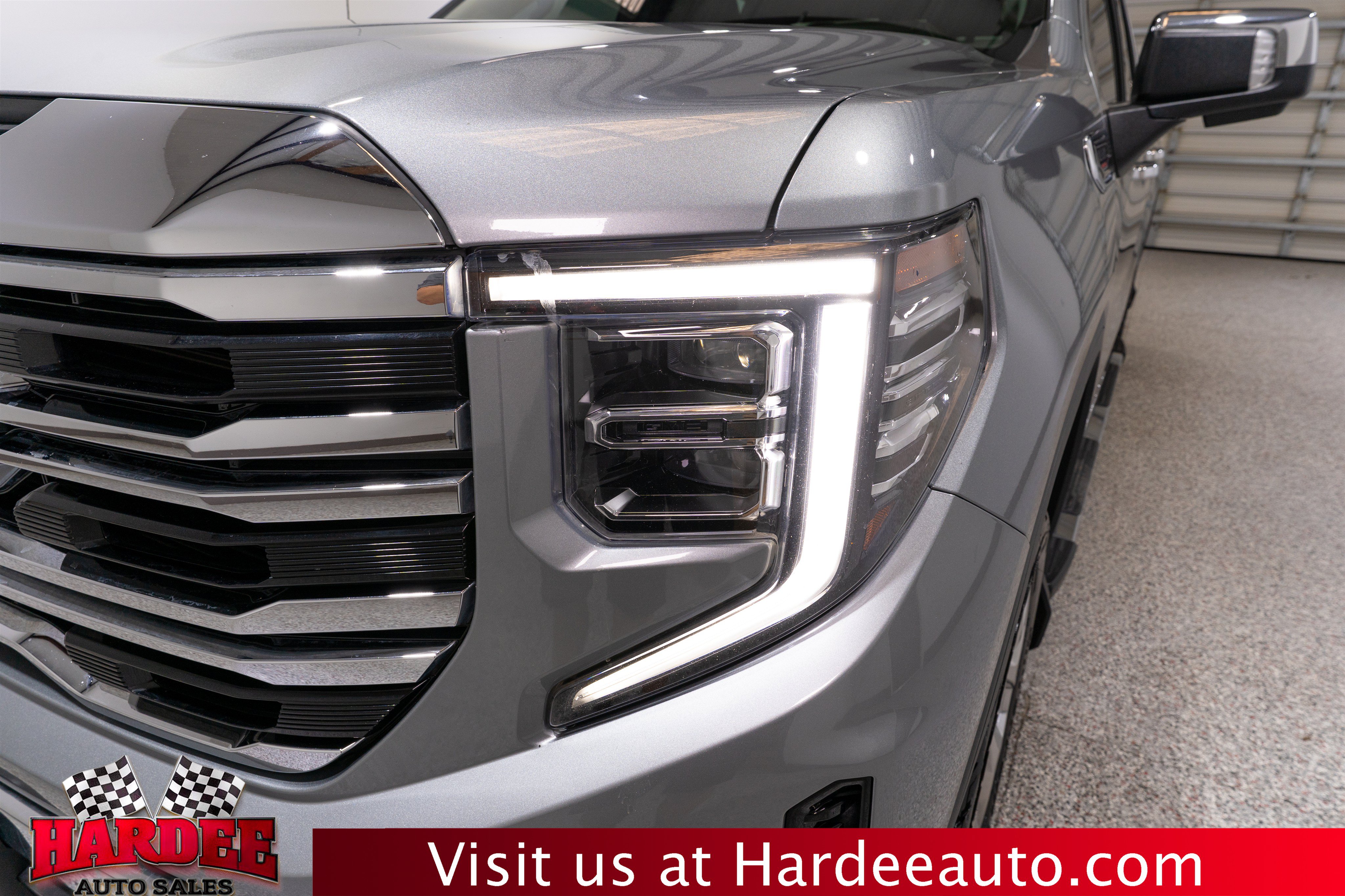 Used 2024 GMC Sierra 1500 SLT w/ SLT Premium Plus Package AWD/4WD image 8