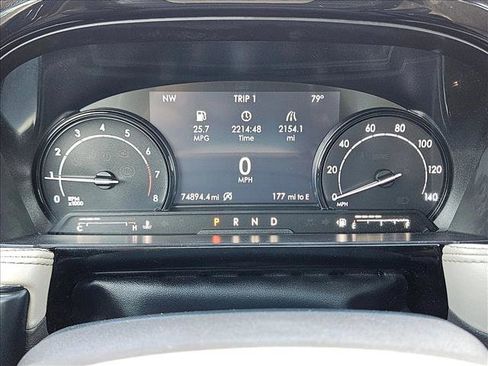 Used 2021 Lincoln Corsair FWD w/ Rear Removable Package Tray image 11