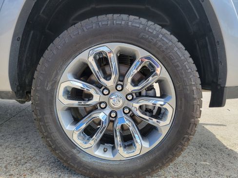 Used 2024 RAM 1500 Limited image 32