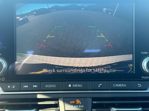 Used 2025 Nissan Altima 2.5 SV FWD image 25