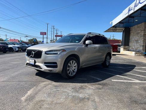 Used 2016 Volvo XC90 T6 Momentum w/ Momentum Plus Package AWD/4WD image 4