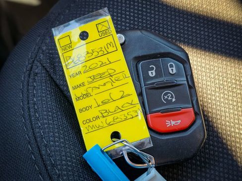 Used 2021 Jeep Wrangler Unlimited Sport AWD/4WD image 40