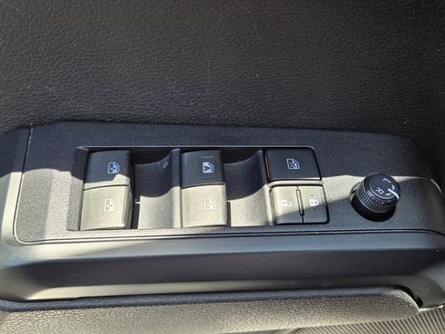 Used 2021 Toyota Tacoma SR w/ SR Convenience Package RWD image 26