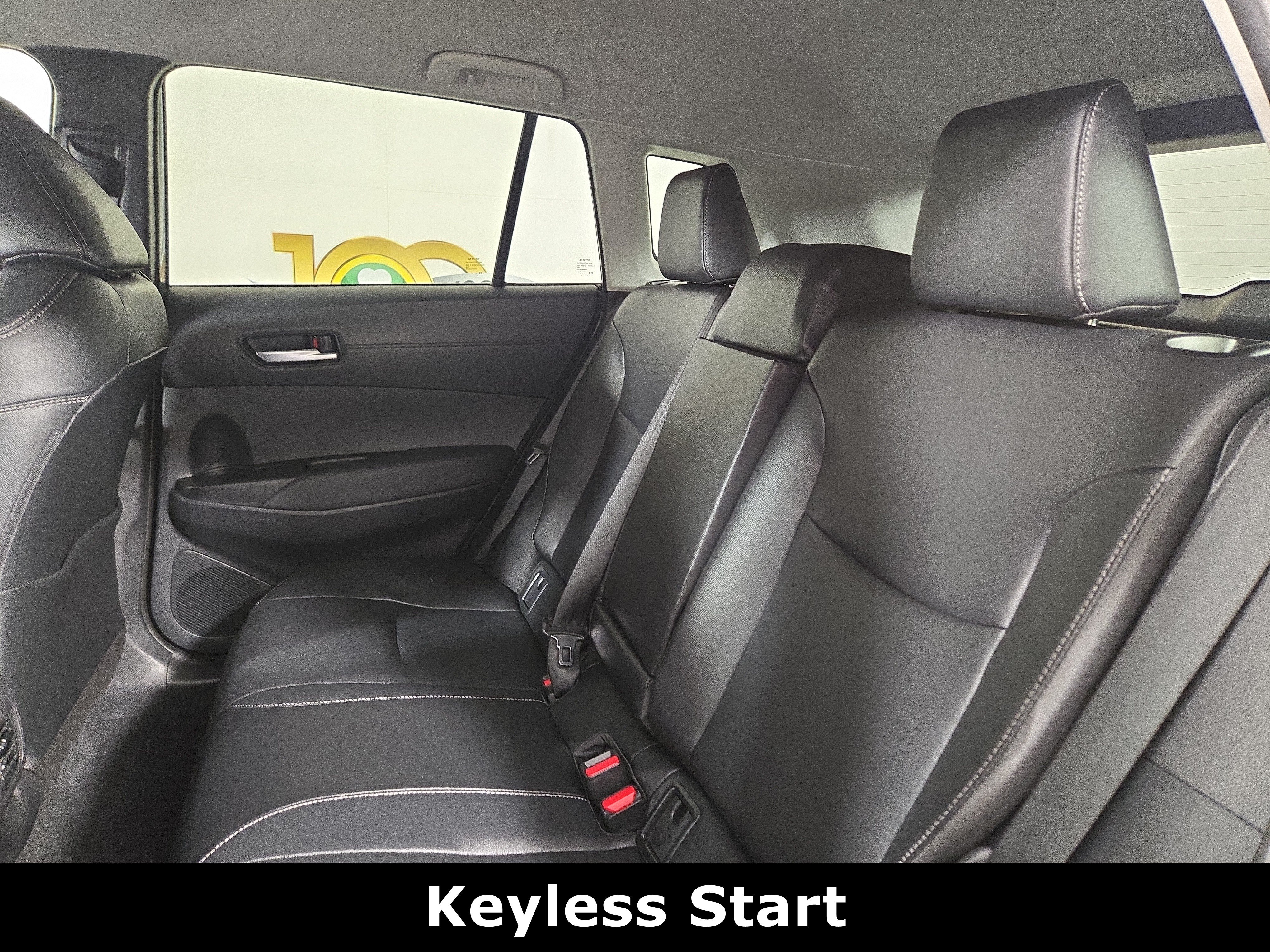 Used 2025 Toyota Corolla Cross XLE FWD image 12