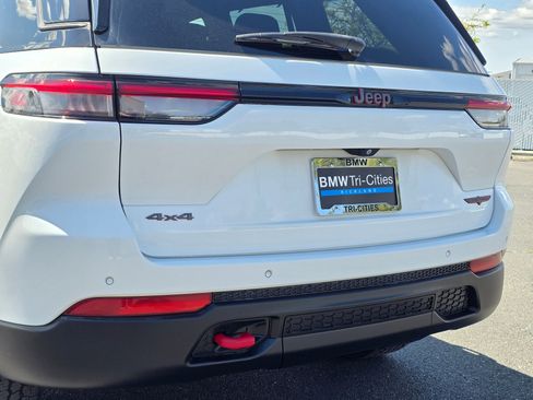 Used 2022 Jeep Grand Cherokee Trailhawk w/ ADV Protech Group II image 40