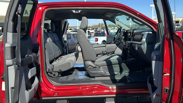 New 2027 Ford F350 XLT w/ FX4 Off-Road Package AWD/4WD image 13
