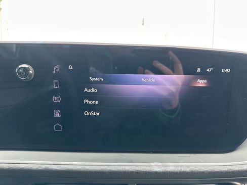 Used 2025 Buick Envista Preferred image 36