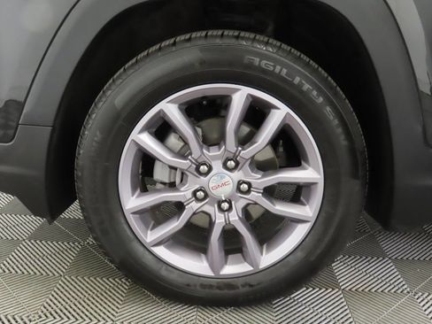 Used 2023 GMC Terrain SLT AWD/4WD image 28