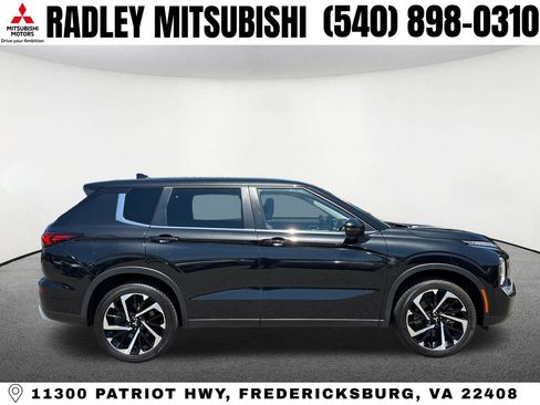 Used 2023 Mitsubishi Outlander SE AWD/4WD image 24
