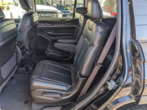 Certified 2022 Jeep Grand Cherokee L Limited image 10