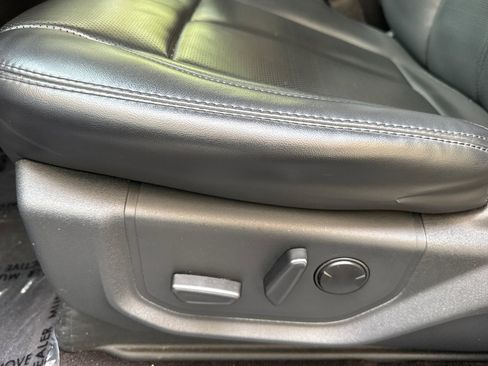 Used 2022 Ford Expedition XLT RWD image 14