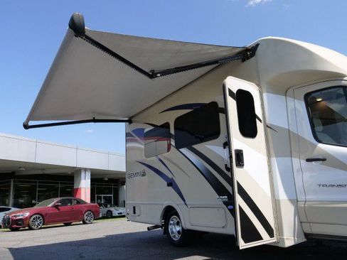Used 2020 Ford Transit 350 138 Low Roof DRW AWD w/ Motorhome Prep Package image 10