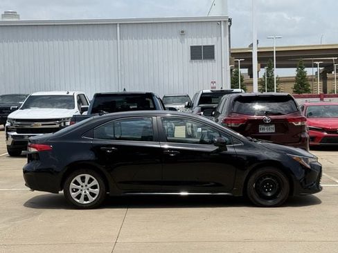 Used 2024 Toyota Corolla LE FWD image 3