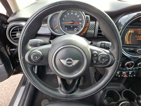 Used 2017 MINI Cooper S image 18