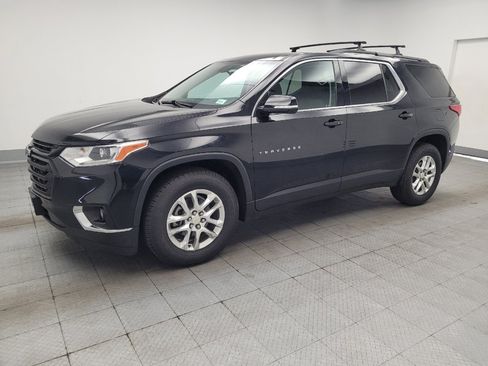 Used 2019 Chevrolet Traverse LT w/ LPO, Blackout Package AWD/4WD image 2