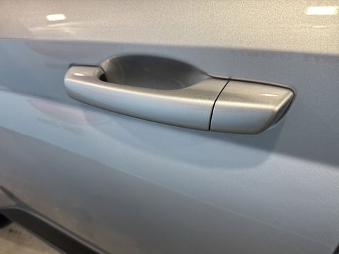 Used 2025 Hyundai Venue SE image 14