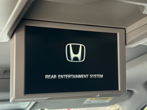 Used 2017 Honda Pilot Elite image 15