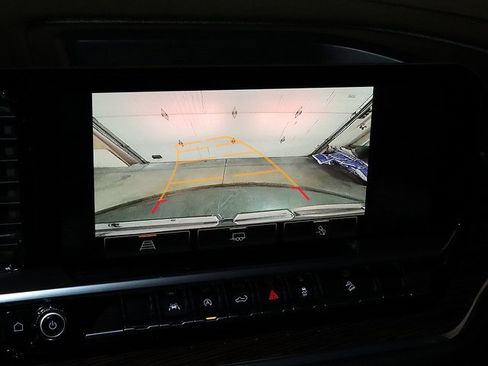 Used 2023 GMC Sierra 1500 Elevation w/ Preferred Package image 19