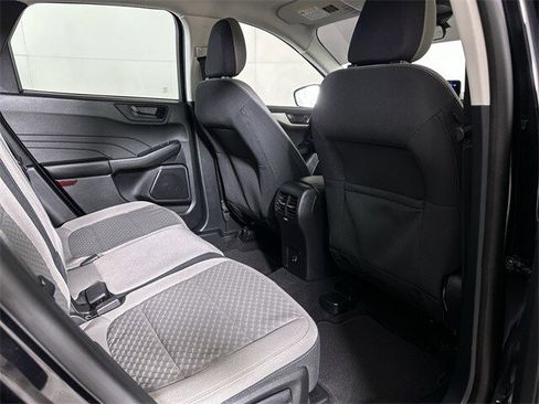 Used 2022 Ford Escape SE w/ SE Sport Appearance Package image 27