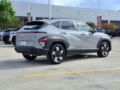 Used 2025 Hyundai Kona SEL image 5
