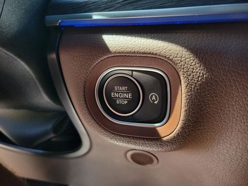 Used 2024 Mercedes-Benz GLE 350 4MATIC image 19