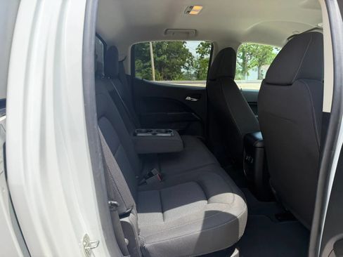 Used 2022 Chevrolet Colorado LT w/ Safety Package AWD/4WD image 45