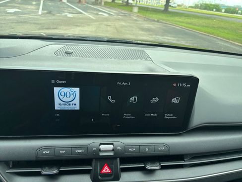 Used 2025 Kia K4 FWD image 17