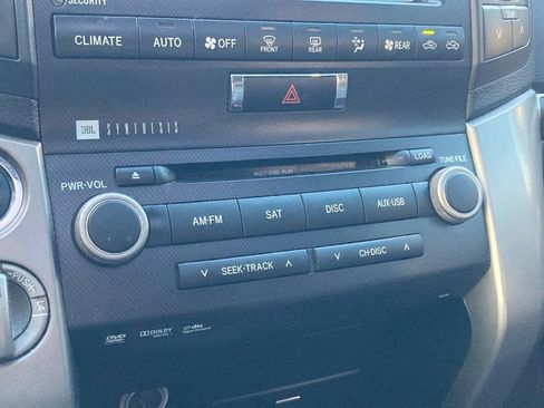 Used 2010 Toyota Land Cruiser AWD/4WD image 25