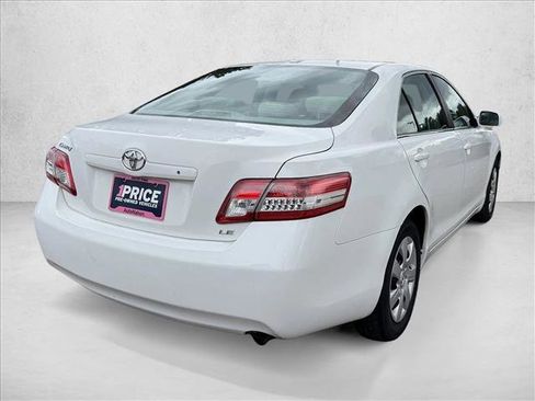 Used 2011 Toyota Camry LE FWD image 5
